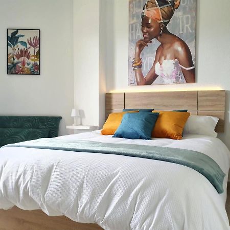 Apartamento Tropical Con Piscina Cerca De La Playa ตอร์เรโมลิโนส ภายนอก รูปภาพ