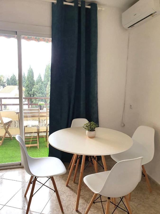 Apartamento Tropical Con Piscina Cerca De La Playa ตอร์เรโมลิโนส ภายนอก รูปภาพ