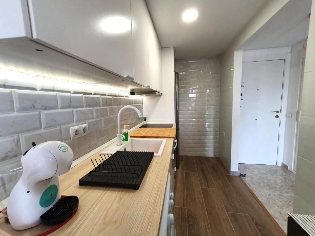 Apartamento Tropical Con Piscina Cerca De La Playa ตอร์เรโมลิโนส ภายนอก รูปภาพ
