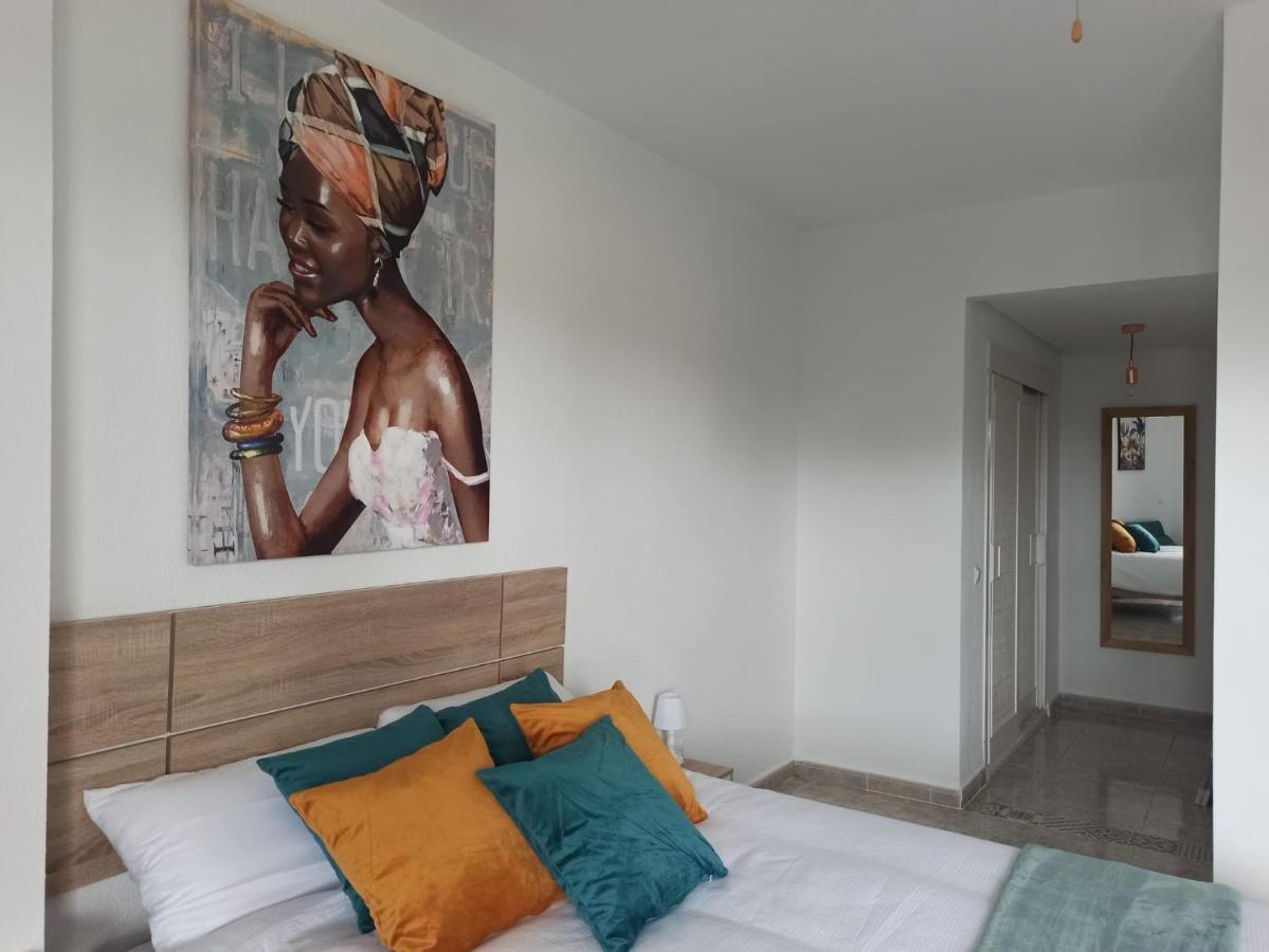 Apartamento Tropical Con Piscina Cerca De La Playa ตอร์เรโมลิโนส ภายนอก รูปภาพ