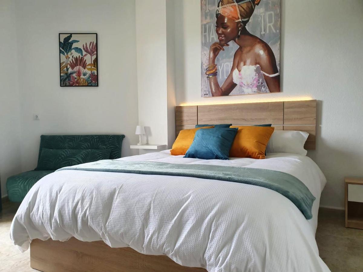Apartamento Tropical Con Piscina Cerca De La Playa ตอร์เรโมลิโนส ภายนอก รูปภาพ